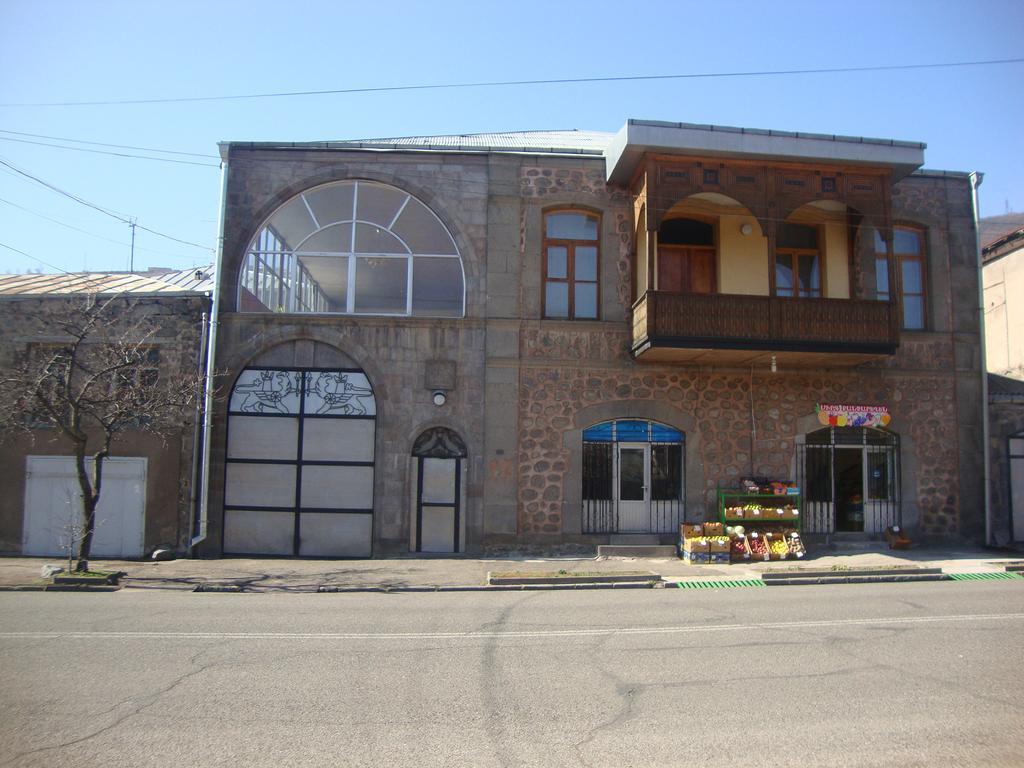 Hotel MIRA Goris Buitenkant foto