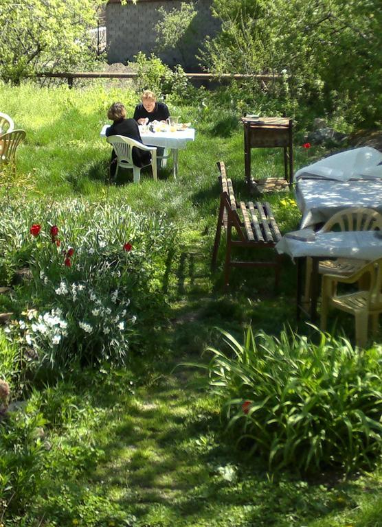 Hotel MIRA Goris Buitenkant foto