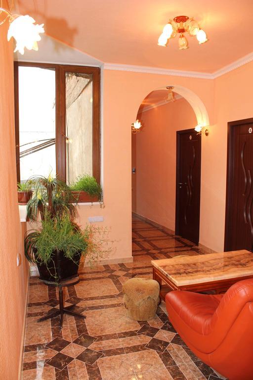 Hotel MIRA Goris Buitenkant foto