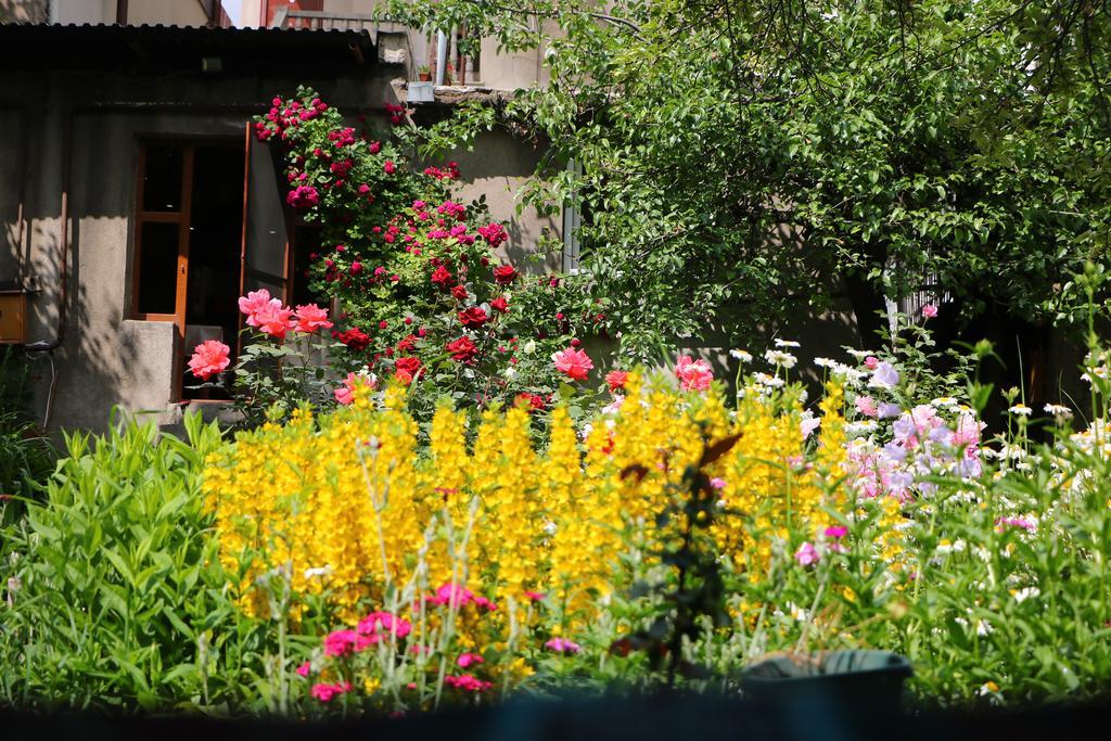 Hotel MIRA Goris Buitenkant foto