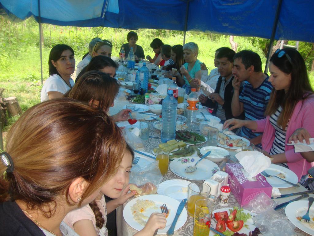 Hotel MIRA Goris Buitenkant foto