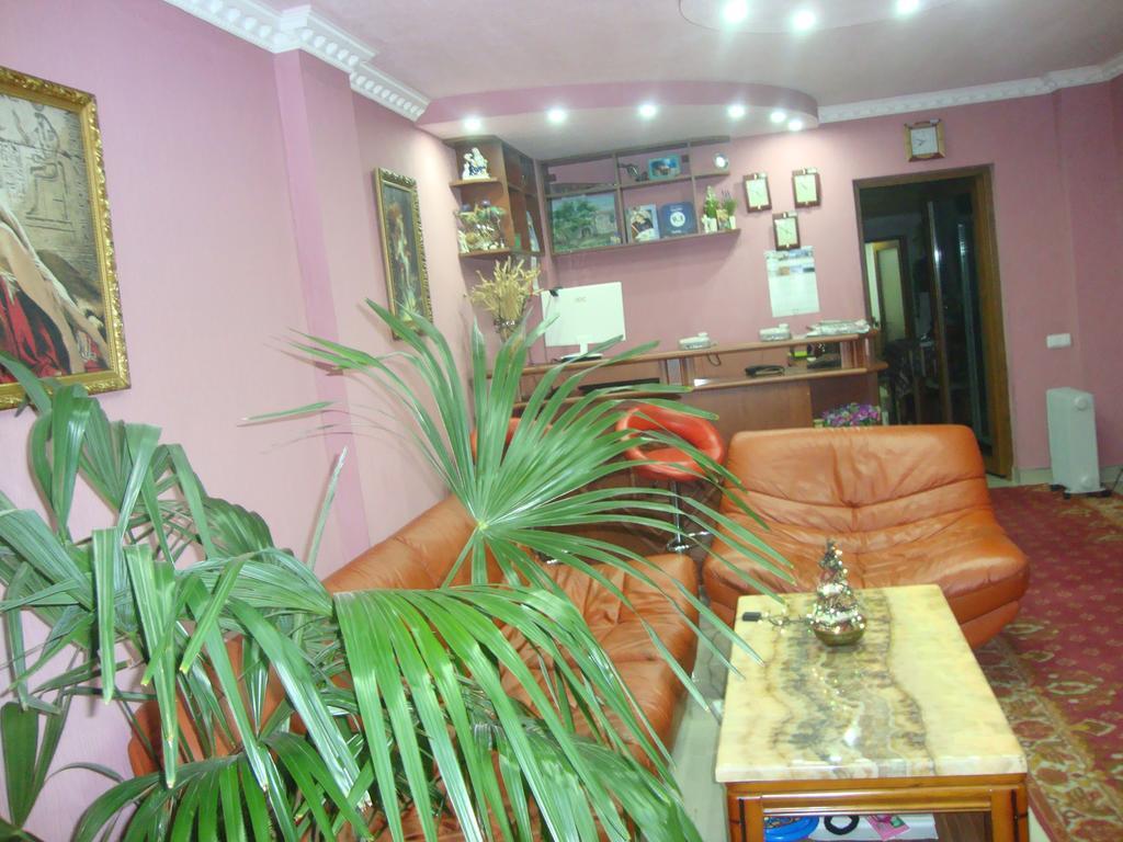 Hotel MIRA Goris Buitenkant foto