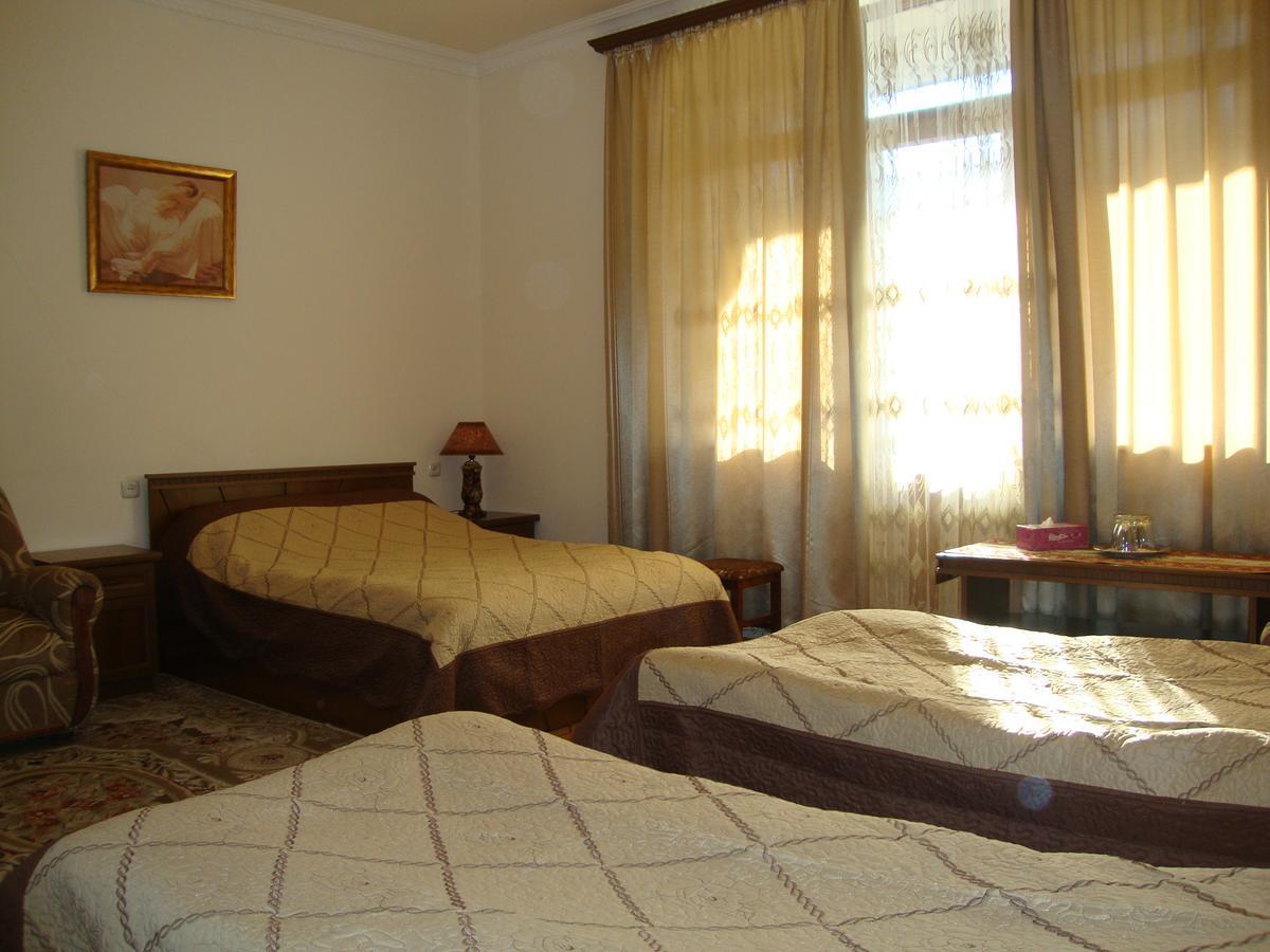 Hotel MIRA Goris Buitenkant foto