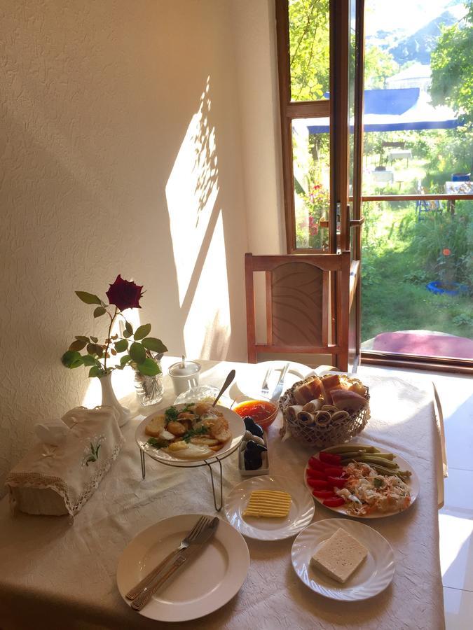 Hotel MIRA Goris Buitenkant foto